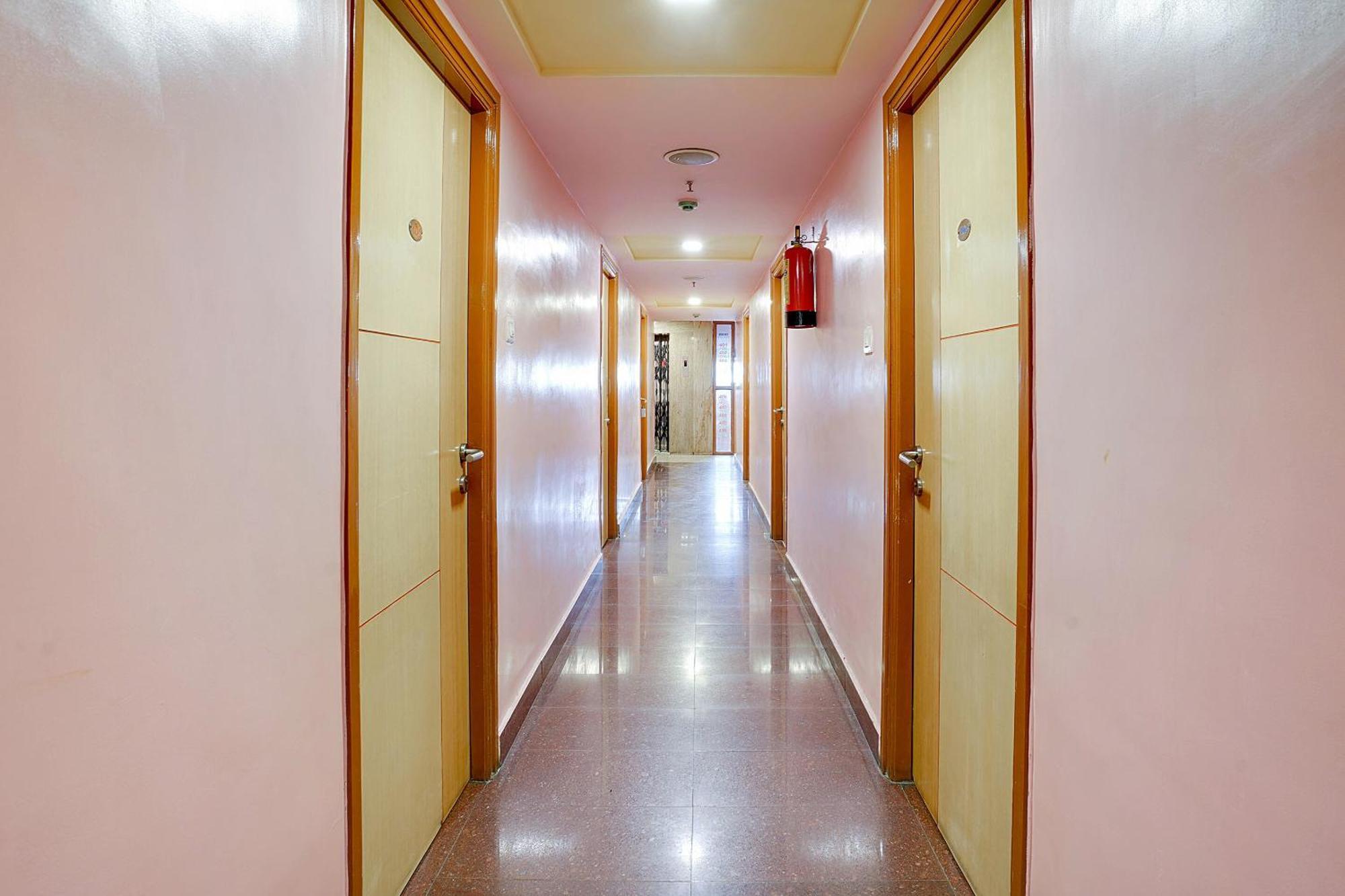 Sururnagar Hotel O Shanta Residency Lodge מראה חיצוני תמונה