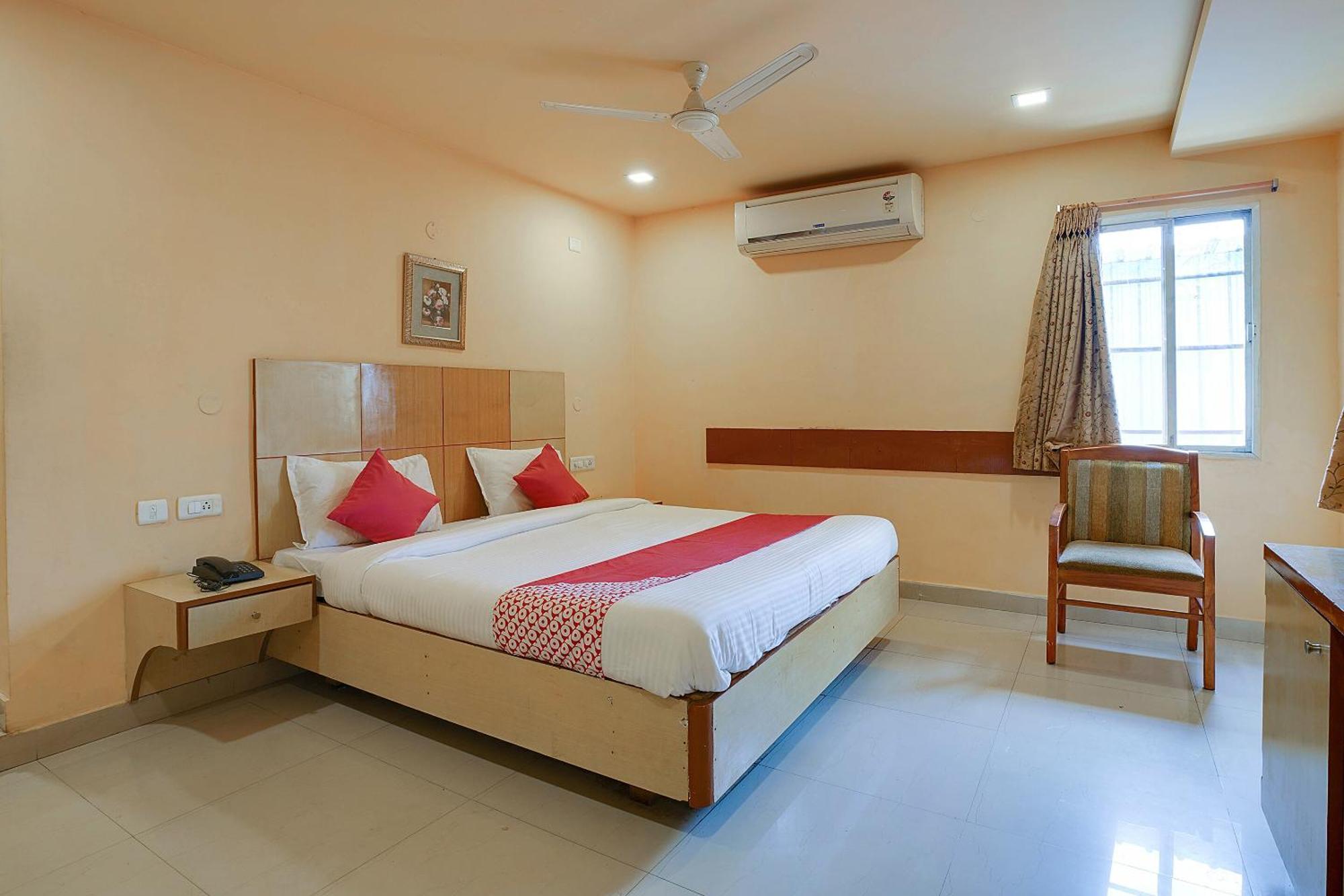 Sururnagar Hotel O Shanta Residency Lodge מראה חיצוני תמונה