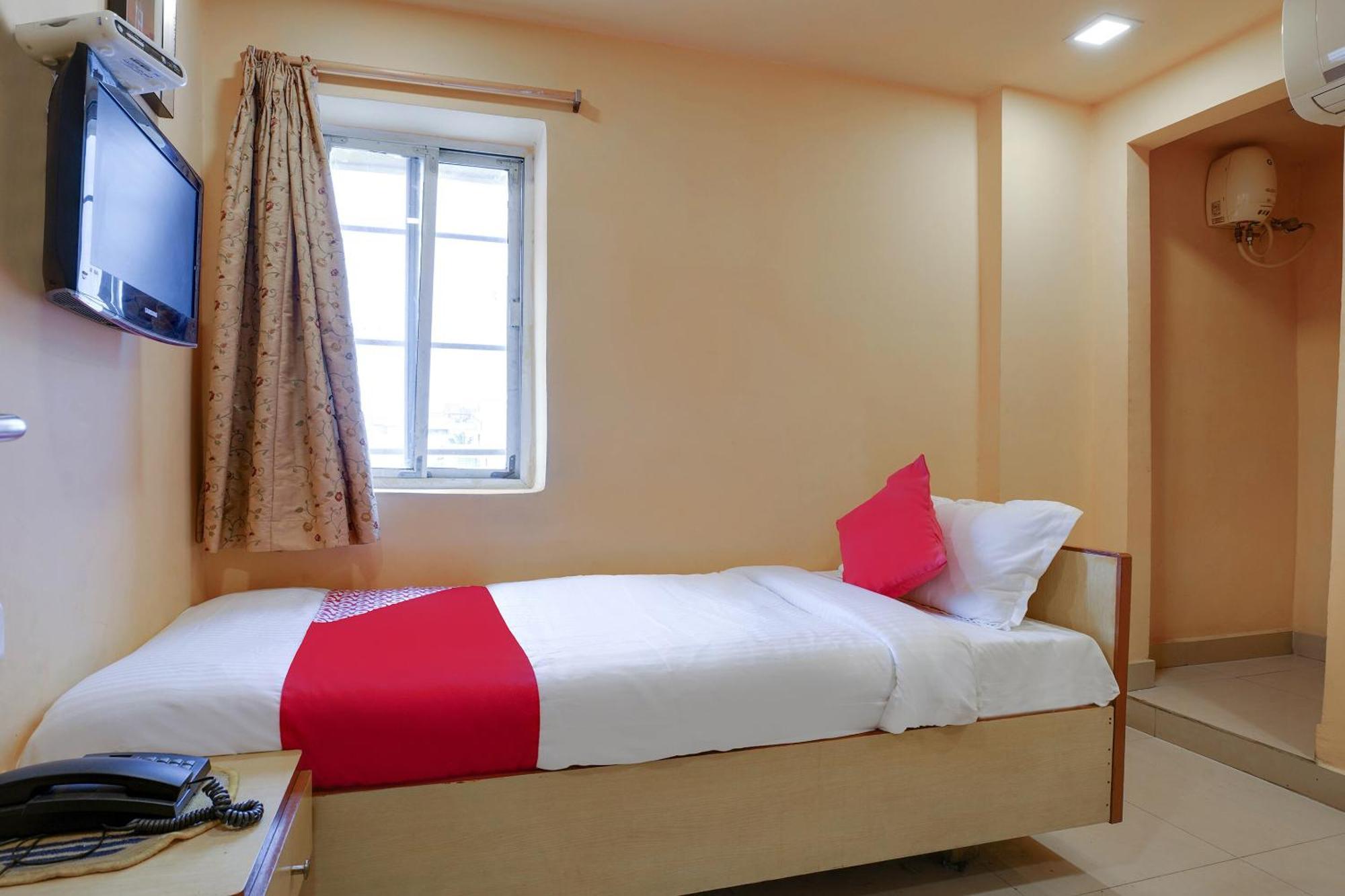 Sururnagar Hotel O Shanta Residency Lodge מראה חיצוני תמונה